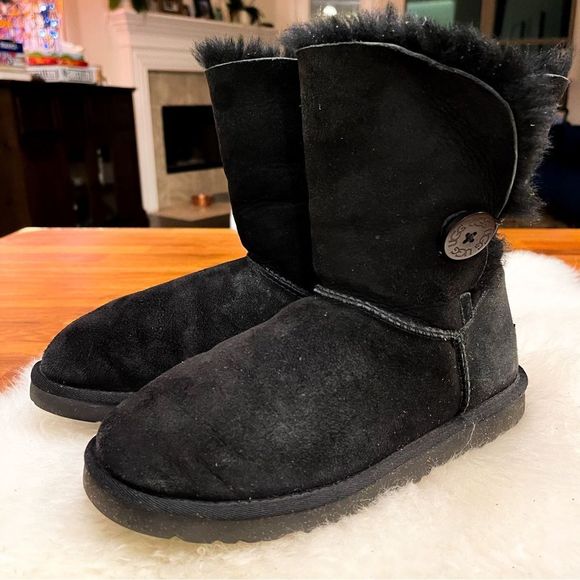 UGG Black Winter Boots - Picture 3 of 7